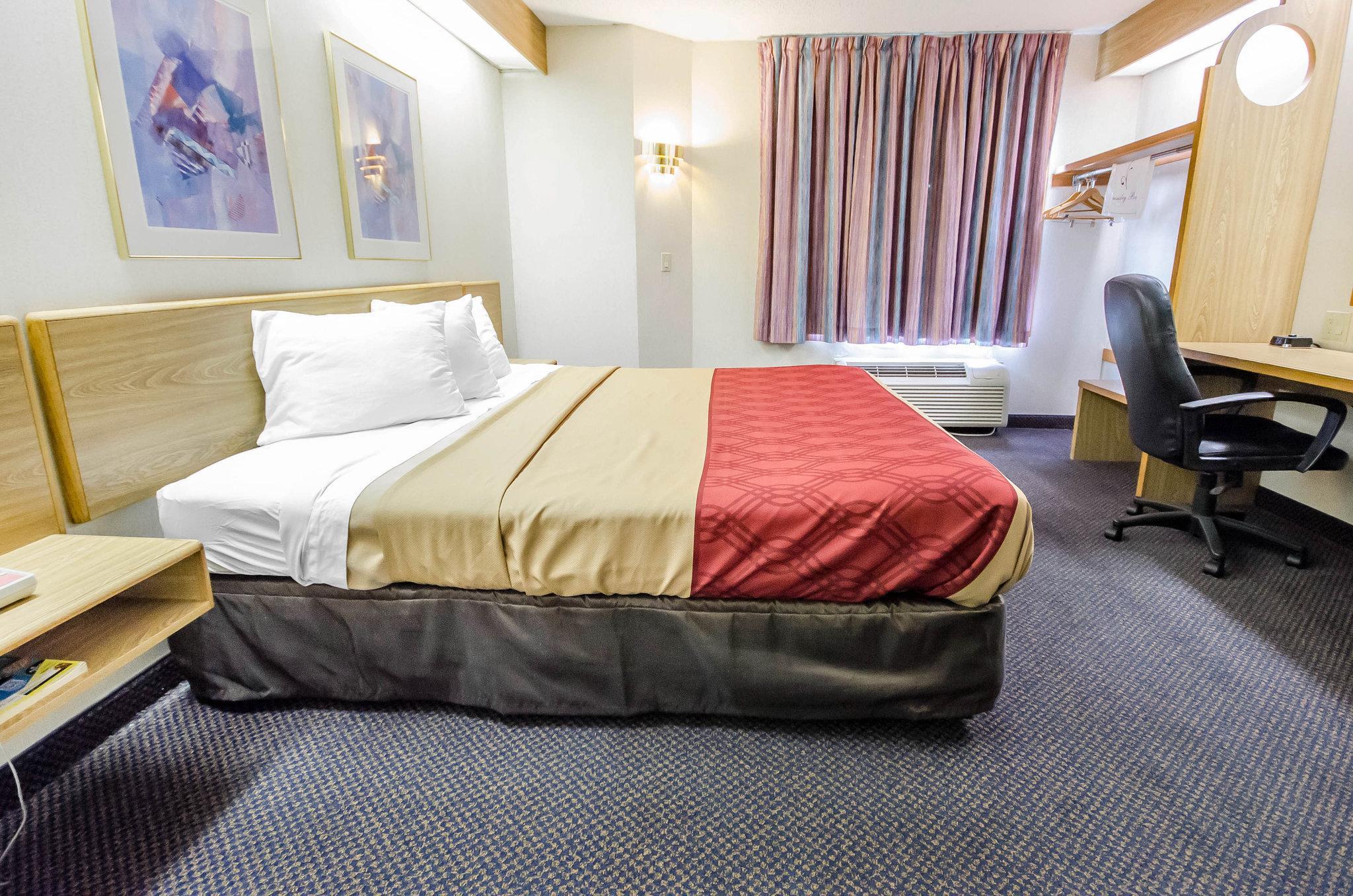 Econo Lodge Лондон Экстерьер фото